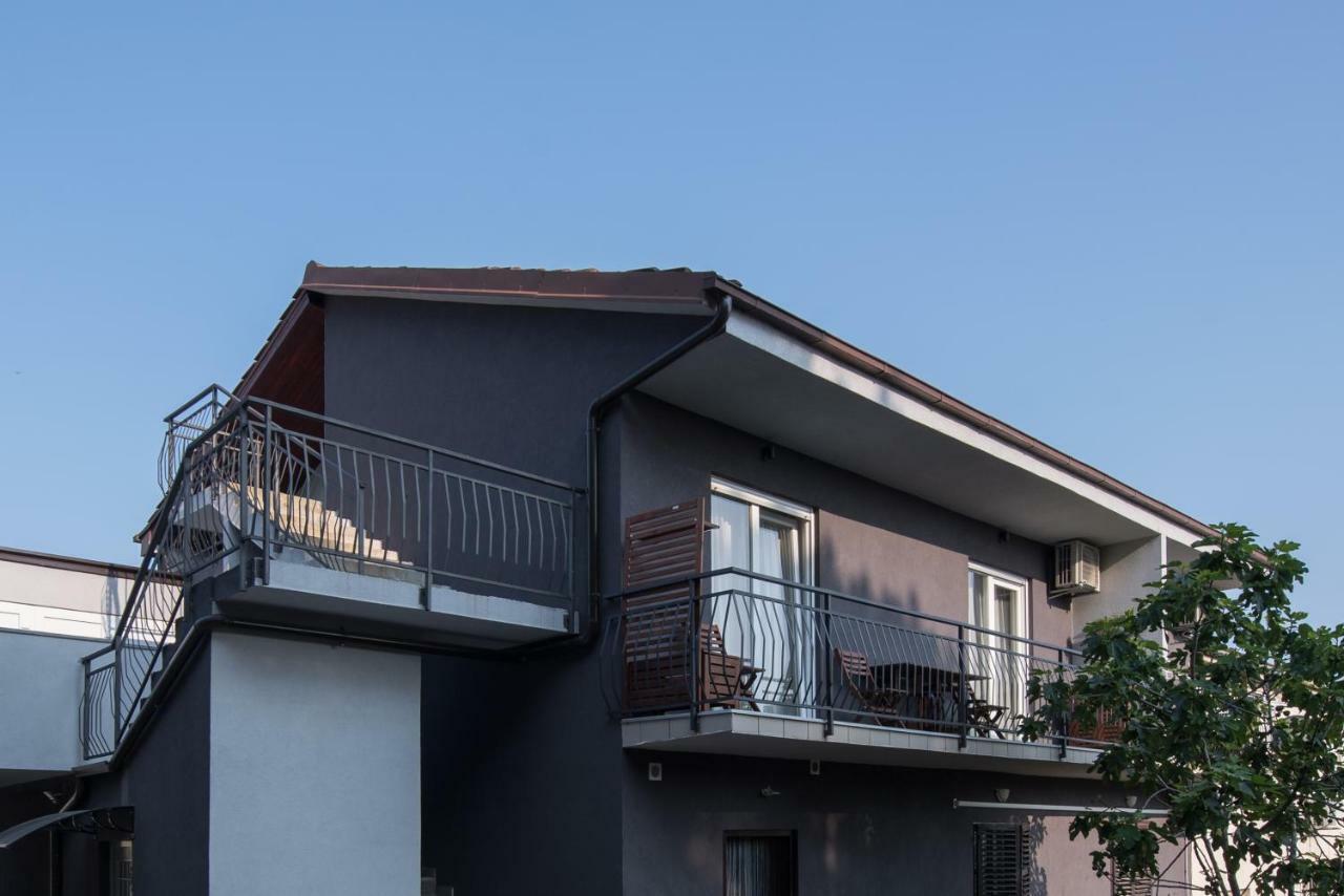 Art Design Apartments Pula Dış mekan fotoğraf